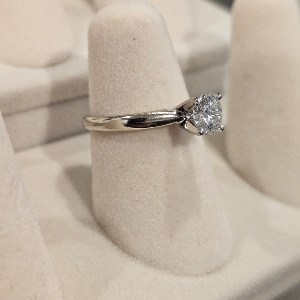 Leo Platinum 14K Solitaire .7ct Diamond Engagement Ring Retail At Over $5,900 - Picture 4 of 15